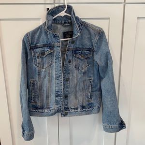 Abercrombie & Fitch light wash blue jean jacket